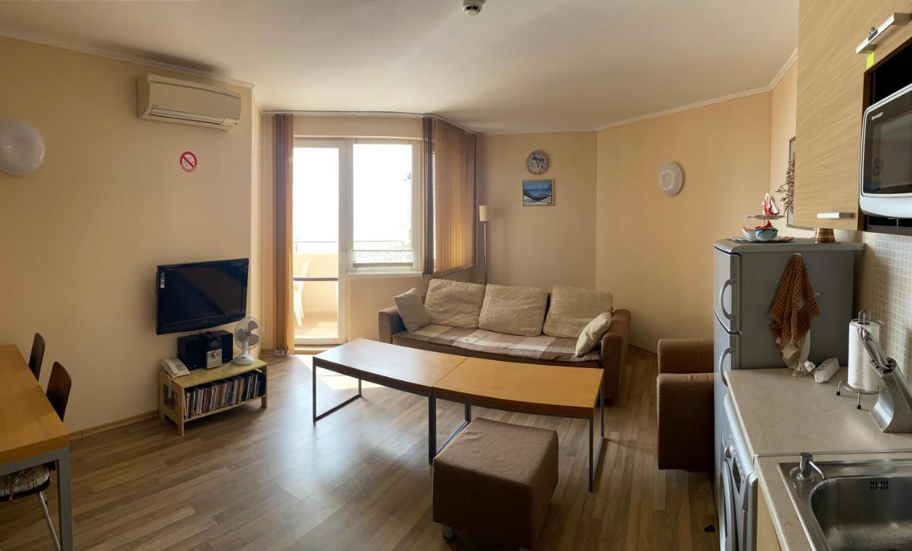 First Line Apartment At Обзор Экстерьер фото