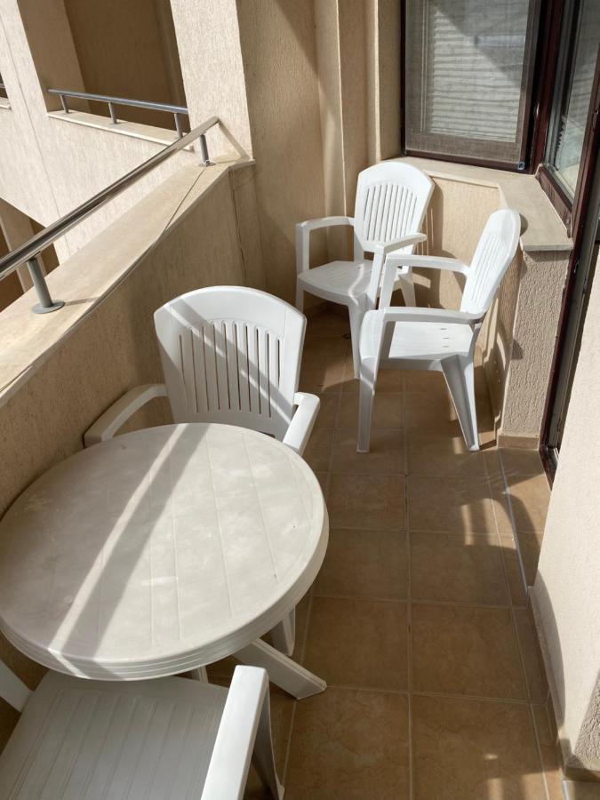 First Line Apartment At Обзор Экстерьер фото