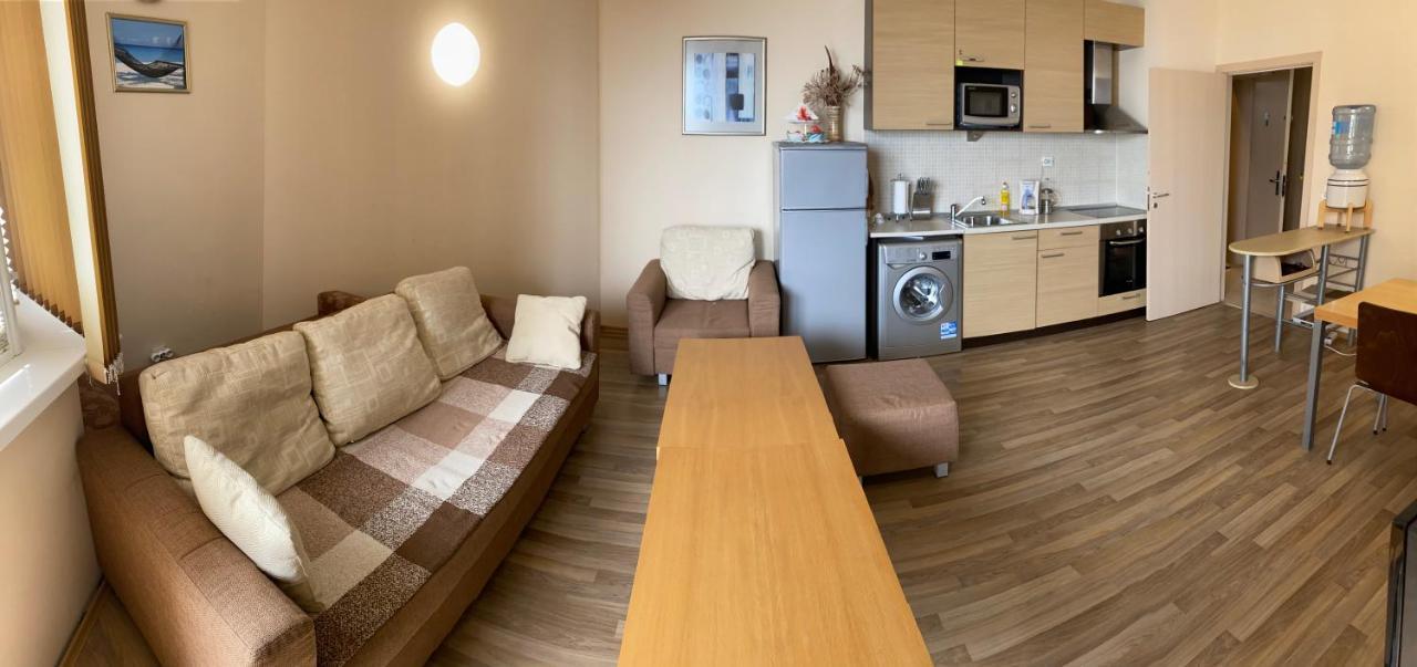 First Line Apartment At Обзор Экстерьер фото