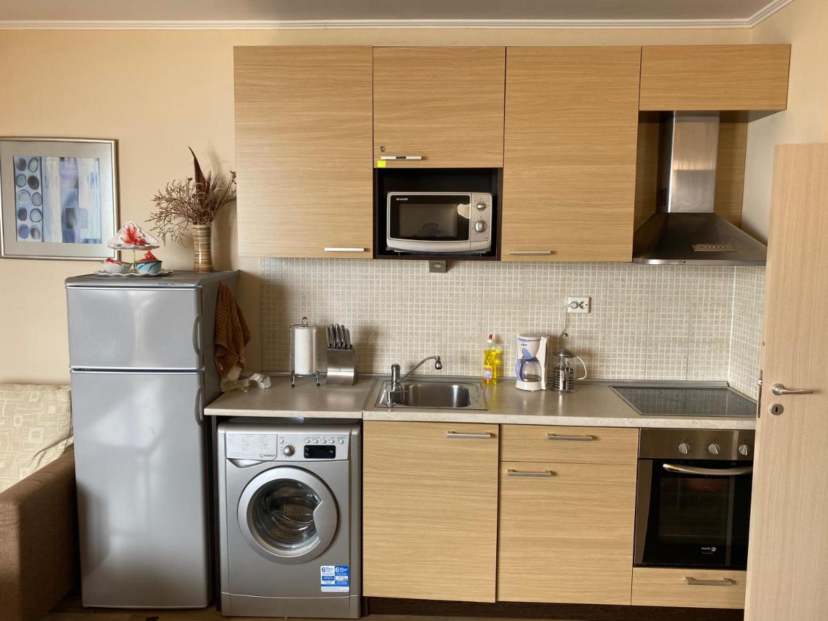 First Line Apartment At Обзор Экстерьер фото